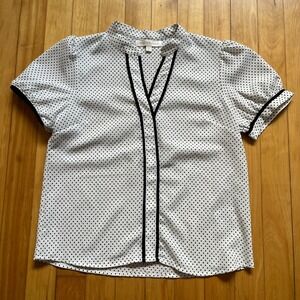Monteau Los Angeles Black Polka Dot V Neck Short Sleeve Women's Top Size S